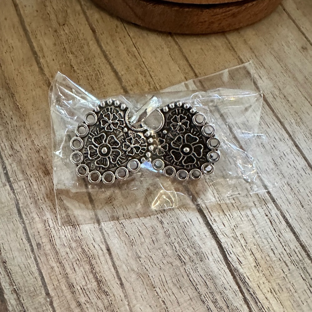 Cardigan pin